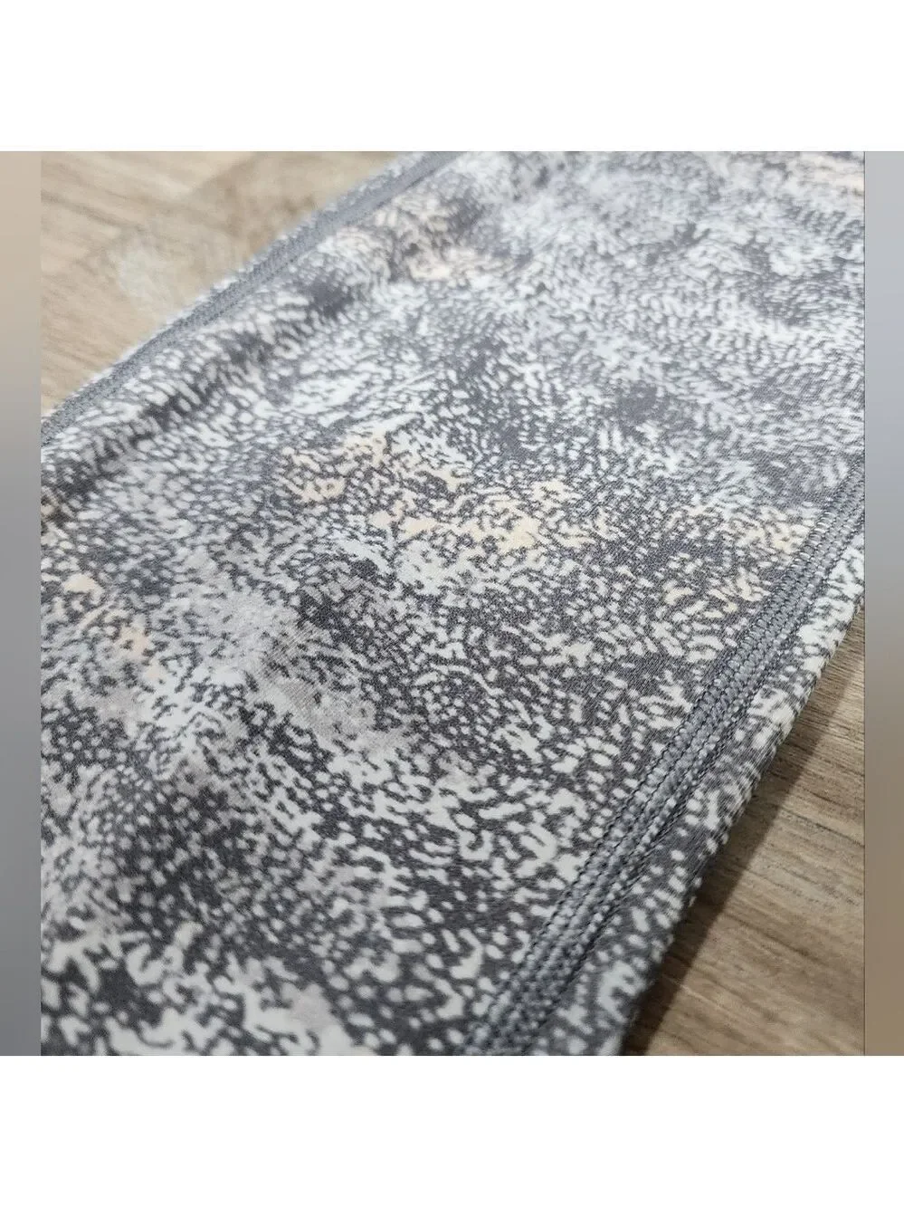 lululemon athletica *excellent used